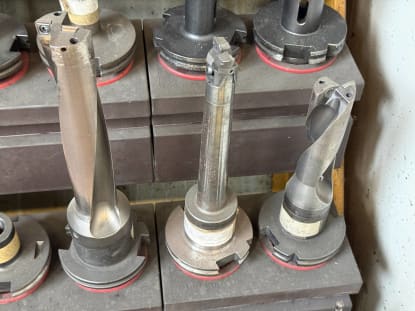 Tool cabinet with tools - Image 15