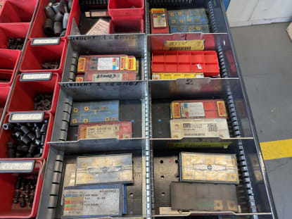 Drawer cabinet with contents - Image 13