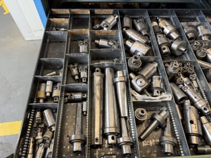 Drawer cabinet with contents - Image 16