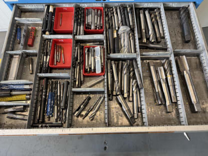 Drawer cabinet with contents - Image 3