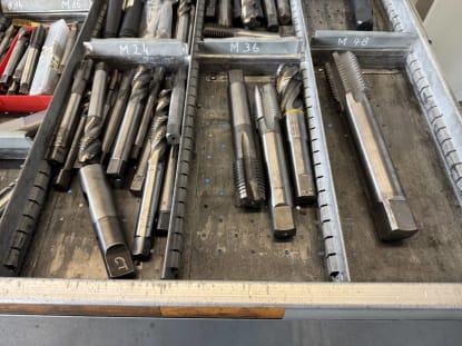 Schubladenschrank mit Inhalt - Image 8