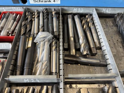 Schubladenschrank mit Inhalt - Image 10
