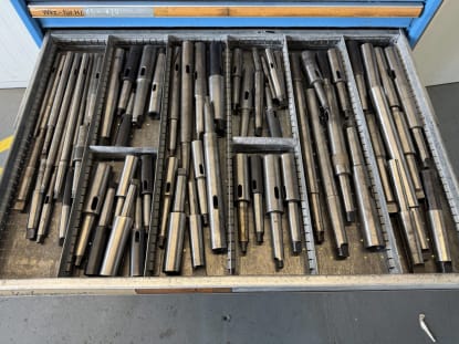 Drawer cabinet with contents - Image 21