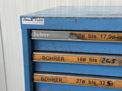 Schubladenschrank mit Werkzeugen - Image 2