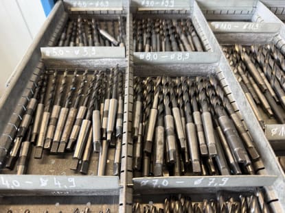 Schubladenschrank mit Werkzeugen - Image 6
