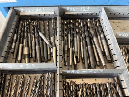 Schubladenschrank mit Werkzeugen - Image 7