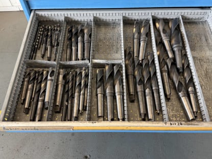 Schubladenschrank mit Werkzeugen - Image 44