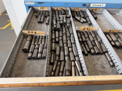 Schubladenschrank mit Inhalt - Image 4