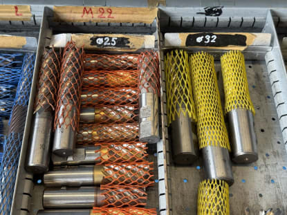 Schubladenschrank mit Inhalt - Image 23