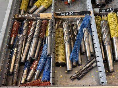 Schubladenschrank mit Inhalt - Image 39