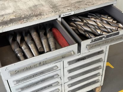Drawer cabinet with twist drills - Image 3