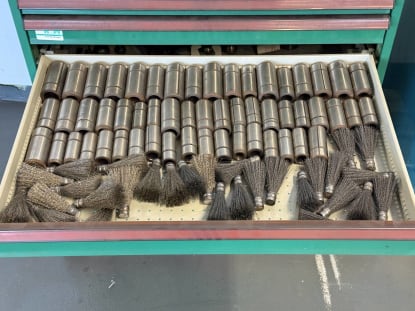 Drawer cabinet with contents - Image 2