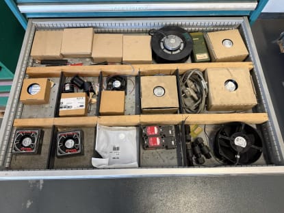 Drawer cabinet with contents - Image 15