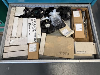 Drawer cabinet with contents - Image 23