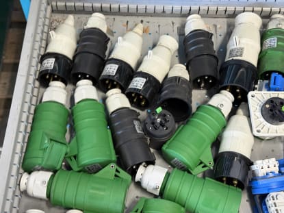 Schubladenschrank mit Inhalt - Image 35
