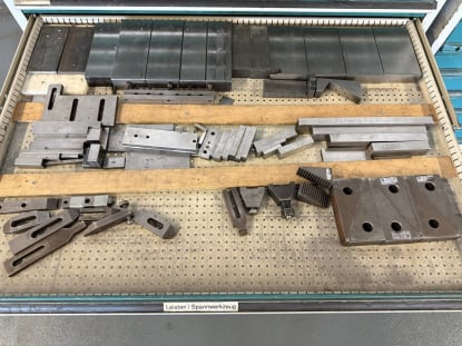 Drawer cabinet with contents - Image 4
