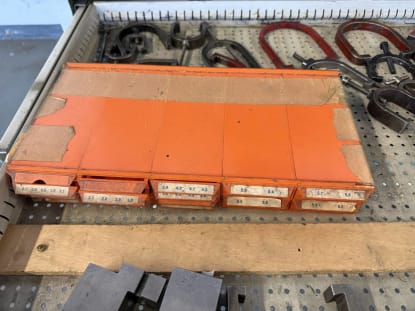 Drawer cabinet with contents - Image 13