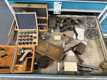 Schubladenschrank mit Inhalt - Image 19