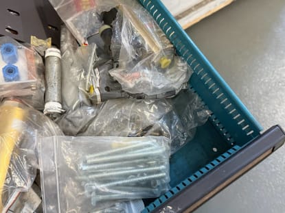 Drawer cabinet with contents - Image 21