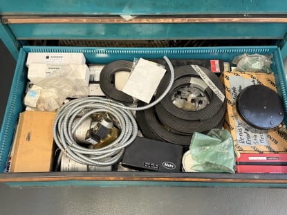 Drawer cabinet with contents - Image 22