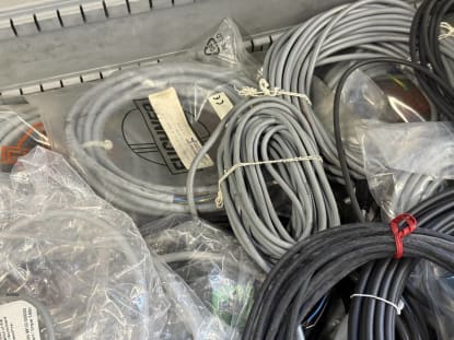 Schubladenschrank mit Inhalt - Image 19