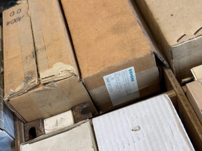 Schubladenschrank mit Inhalt - Image 27