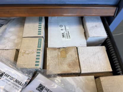 Schubladenschrank mit Inhalt - Image 40