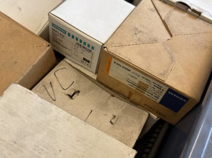 Schubladenschrank mit Inhalt - Image 63