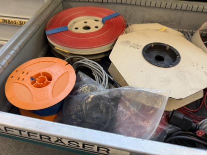 Drawer cabinet with contents - Image 13