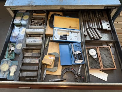 Schubladenschrank mit Inhalt - Image 3