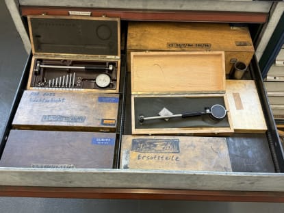 Drawer cabinet with contents - Image 11