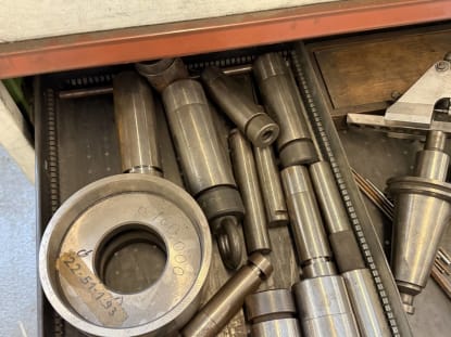 Drawer cabinet with contents - Image 20