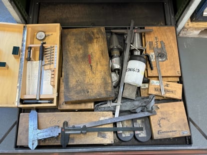 Schubladenschrank mit Inhalt - Image 30