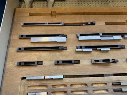Drawer cabinet with contents - Image 10