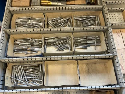 Schubladenschrank mit Inhalt - Image 17
