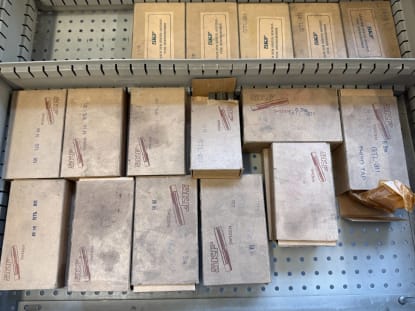 Drawer cabinet with contents - Image 23