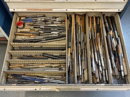 Drawer cabinet with contents - Image 30