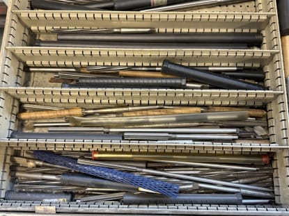 Schubladenschrank mit Inhalt - Image 31