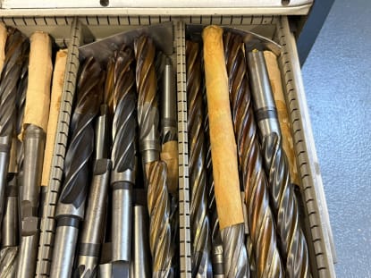 Drawer cabinet with contents - Image 41