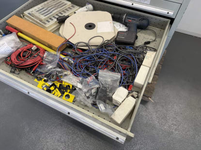 Schubladenschrank mit Inhalt - Image 10