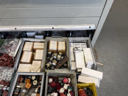 Drawer cabinet with contents - Image 32