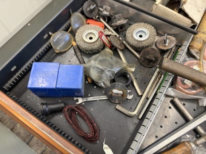 Schubladenschrank mit Inhalt - Image 3