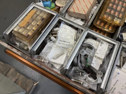Schubladenschrank mit Inhalt - Image 20