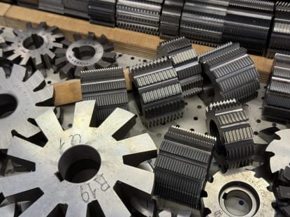 Schubladenschrank mit Inhalt - Image 14
