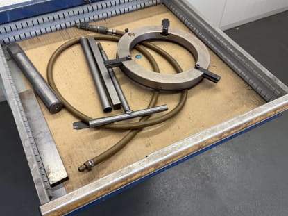 Schubladenschrank mit Inhalt - Image 2