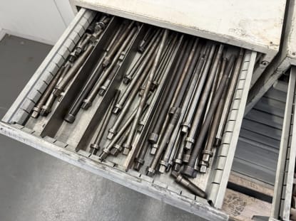 2 drawer cabinets with contents - Image 3