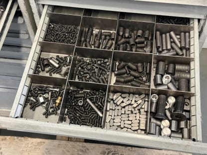 2 drawer cabinets with contents - Image 9