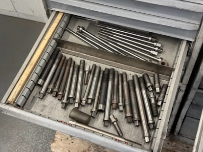 2 drawer cabinets with contents - Image 12