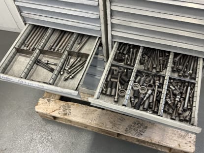 2 drawer cabinets with contents - Image 14