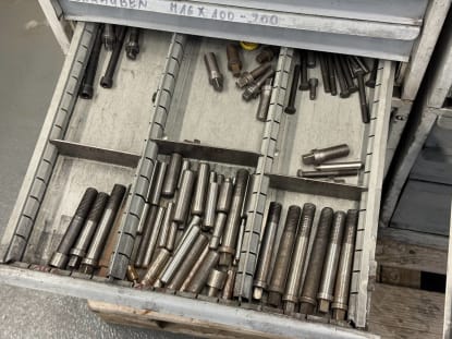2 drawer cabinets with contents - Image 18
